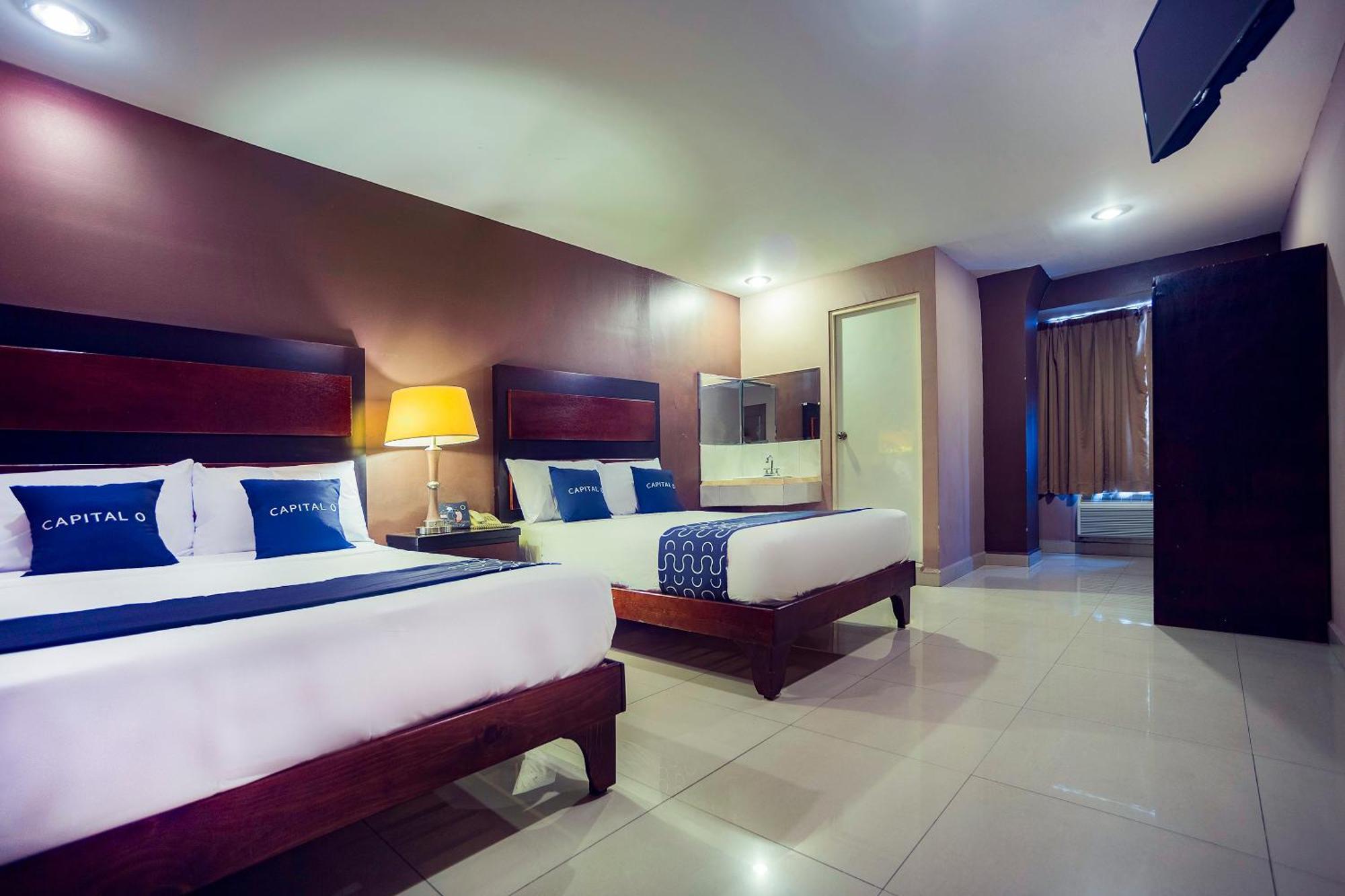 Capital O Hotel Diro, مونتيري المظهر الخارجي الصورة