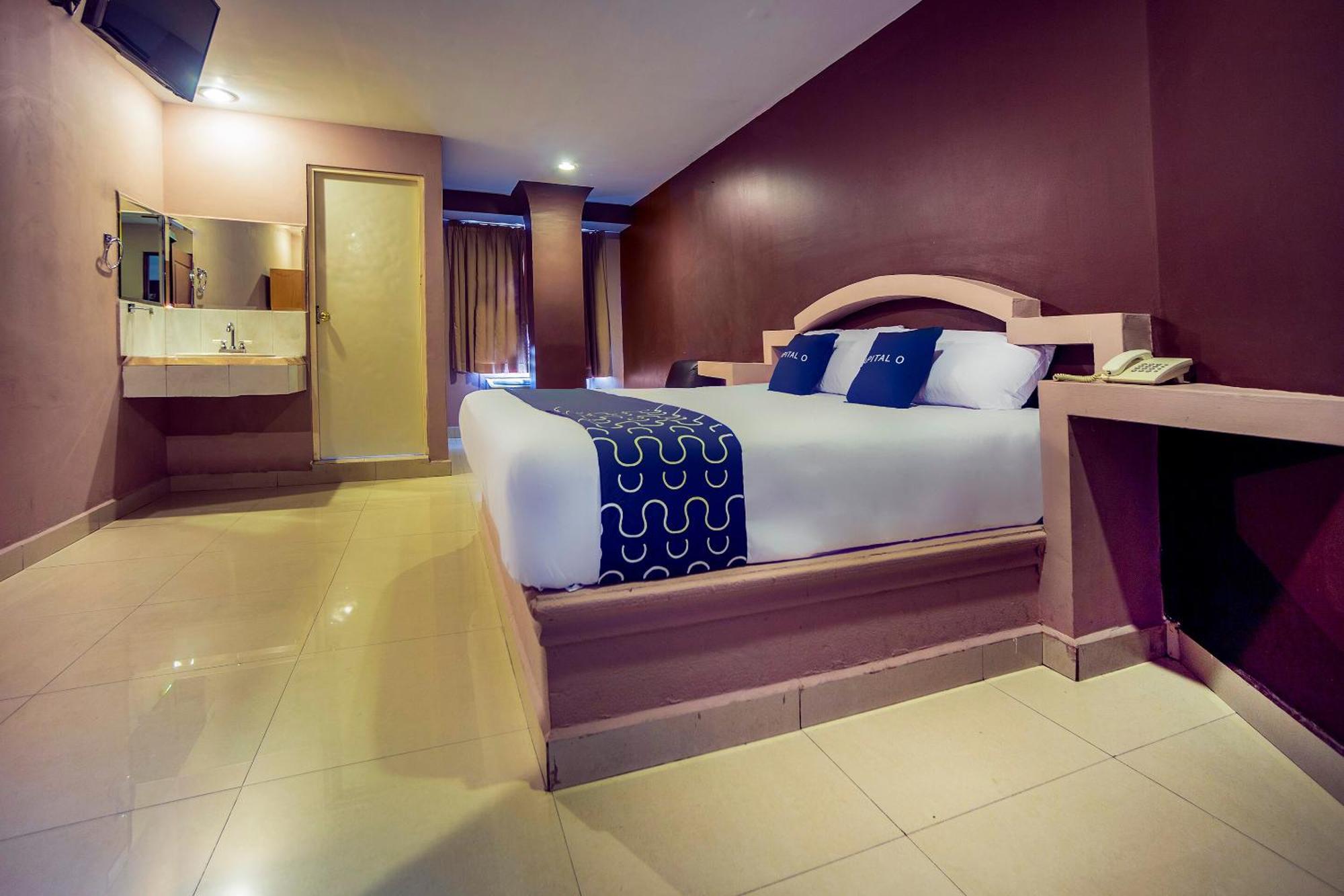Capital O Hotel Diro, مونتيري المظهر الخارجي الصورة
