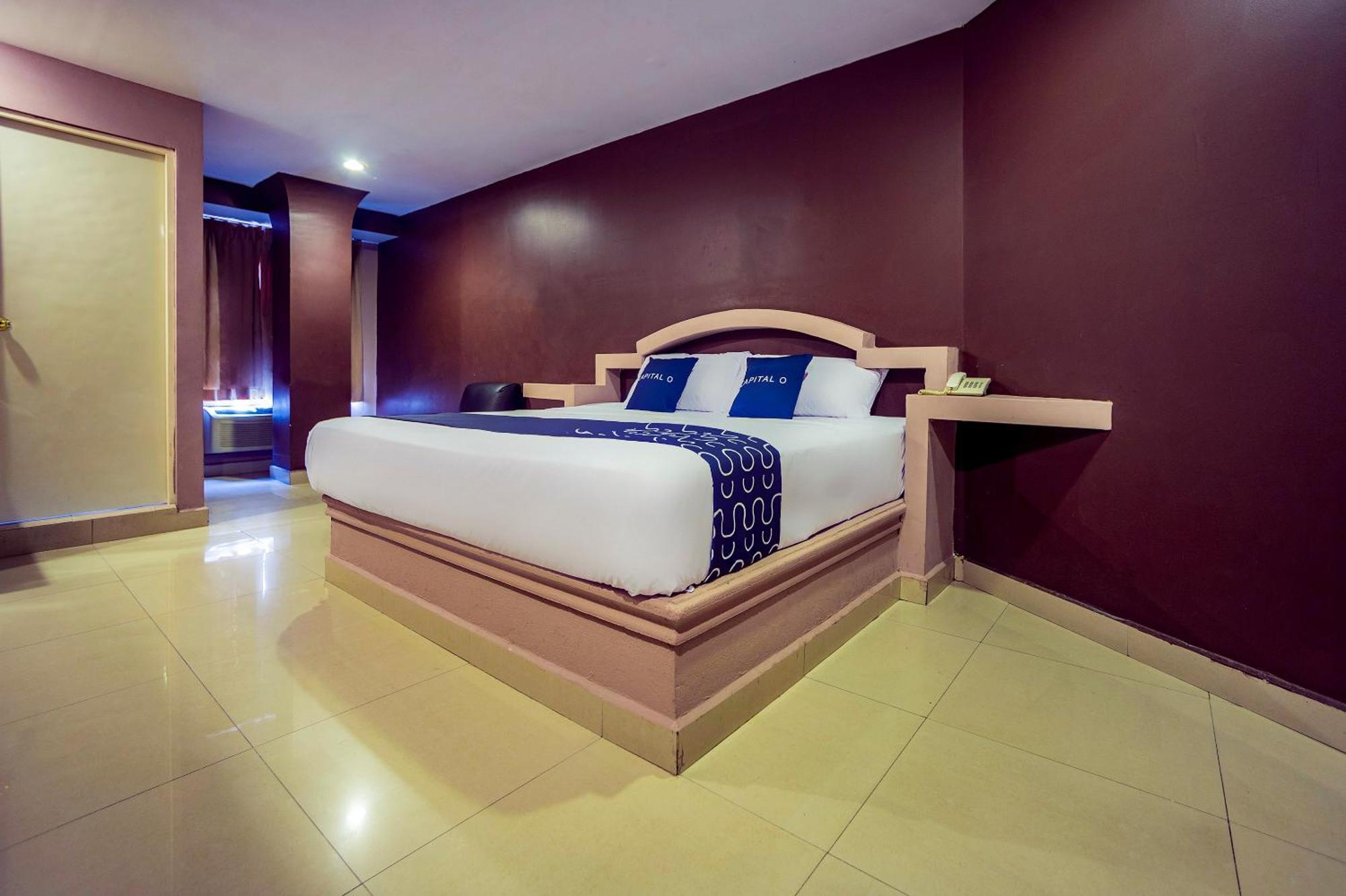 Capital O Hotel Diro, مونتيري المظهر الخارجي الصورة