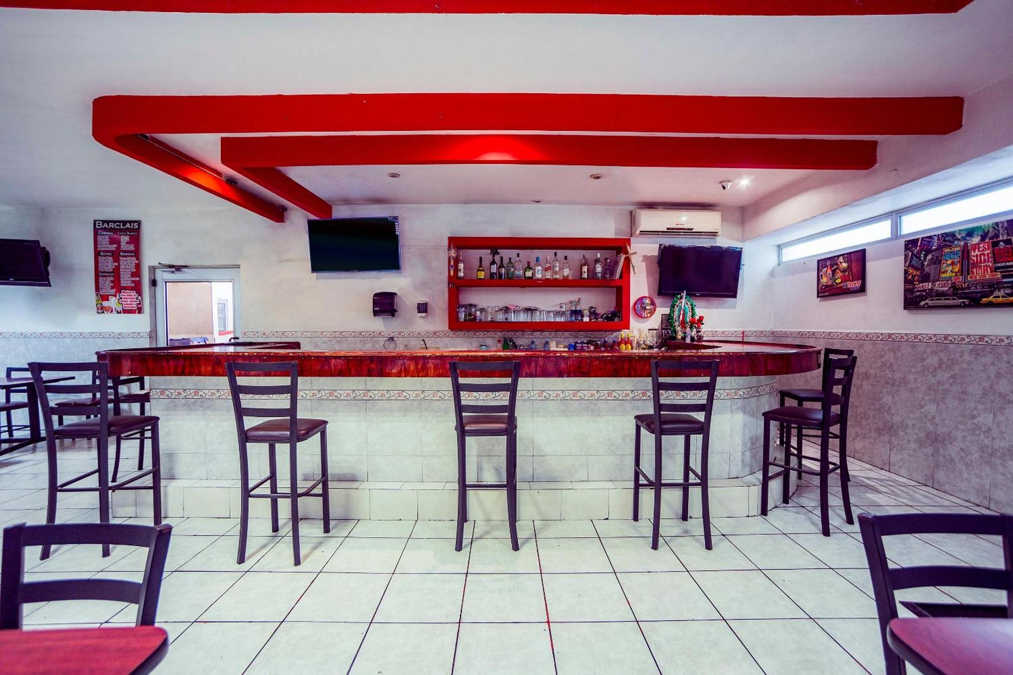 Capital O Hotel Diro, مونتيري المظهر الخارجي الصورة