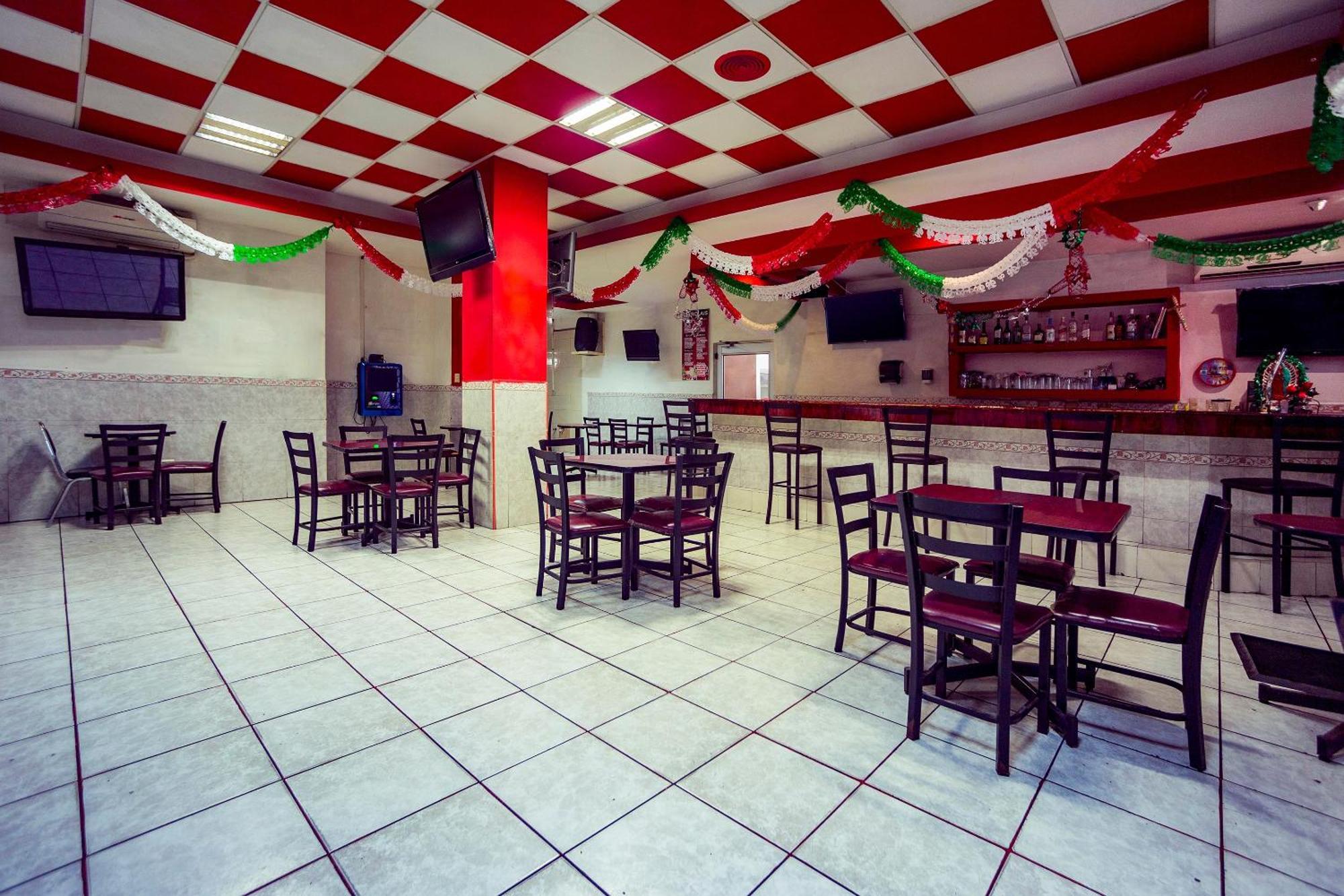Capital O Hotel Diro, مونتيري المظهر الخارجي الصورة